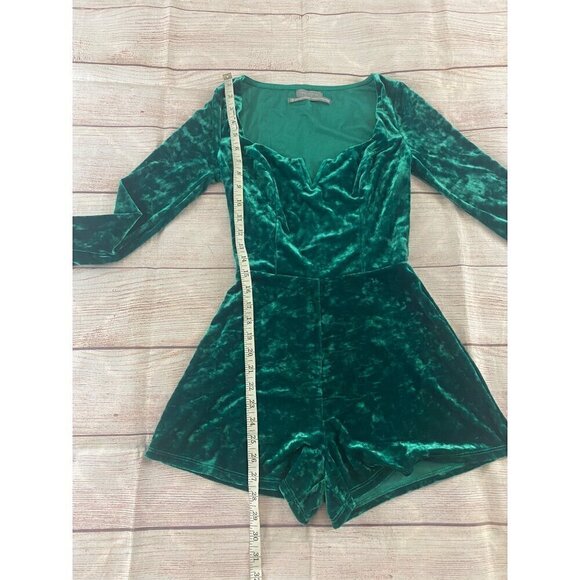 Urban Outfitters Women's Green Velvet Long Sleeve Romper - Small - Picture 6 of 11